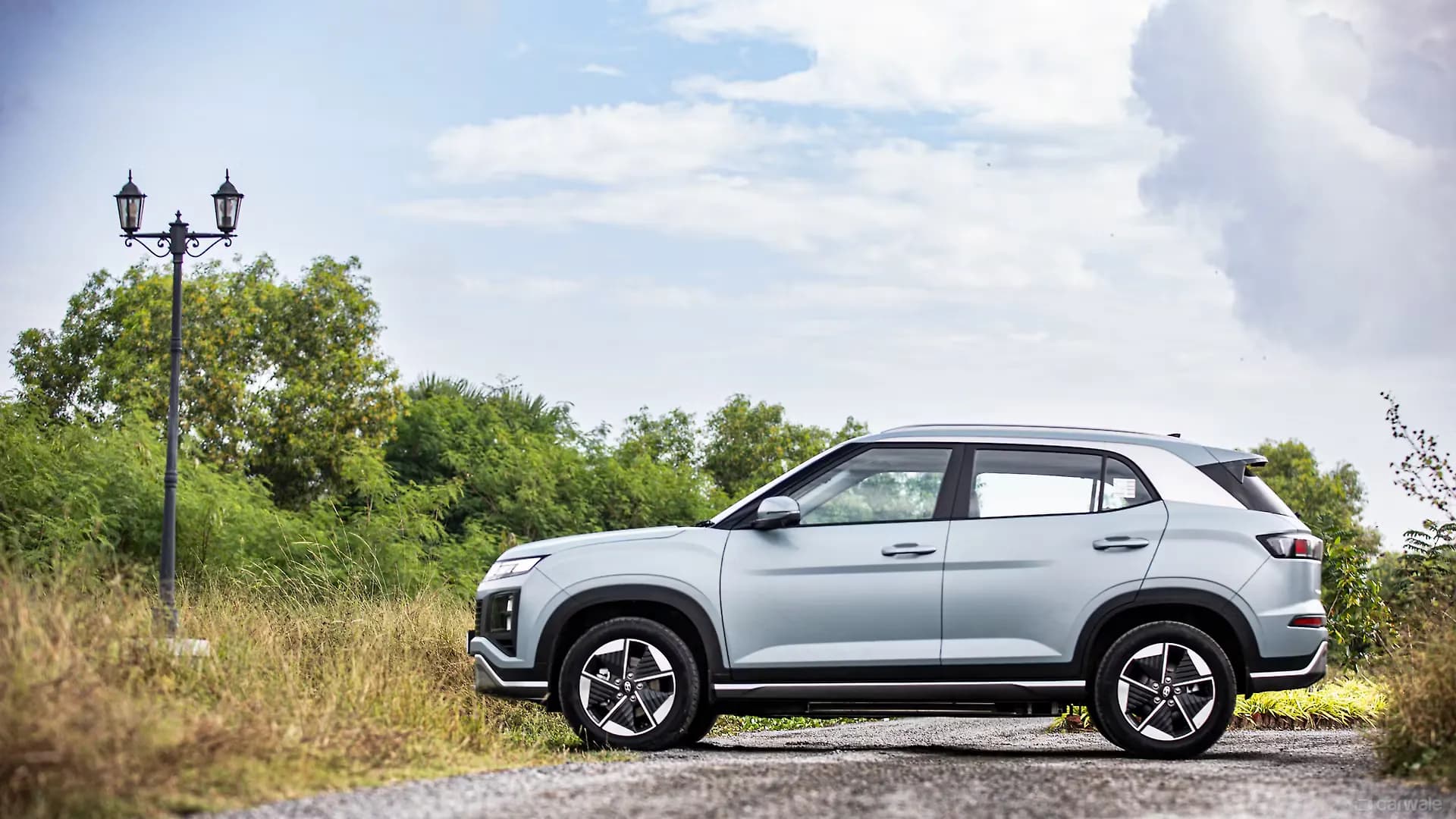 HYUNDAI CRETA EV thumbnail 2