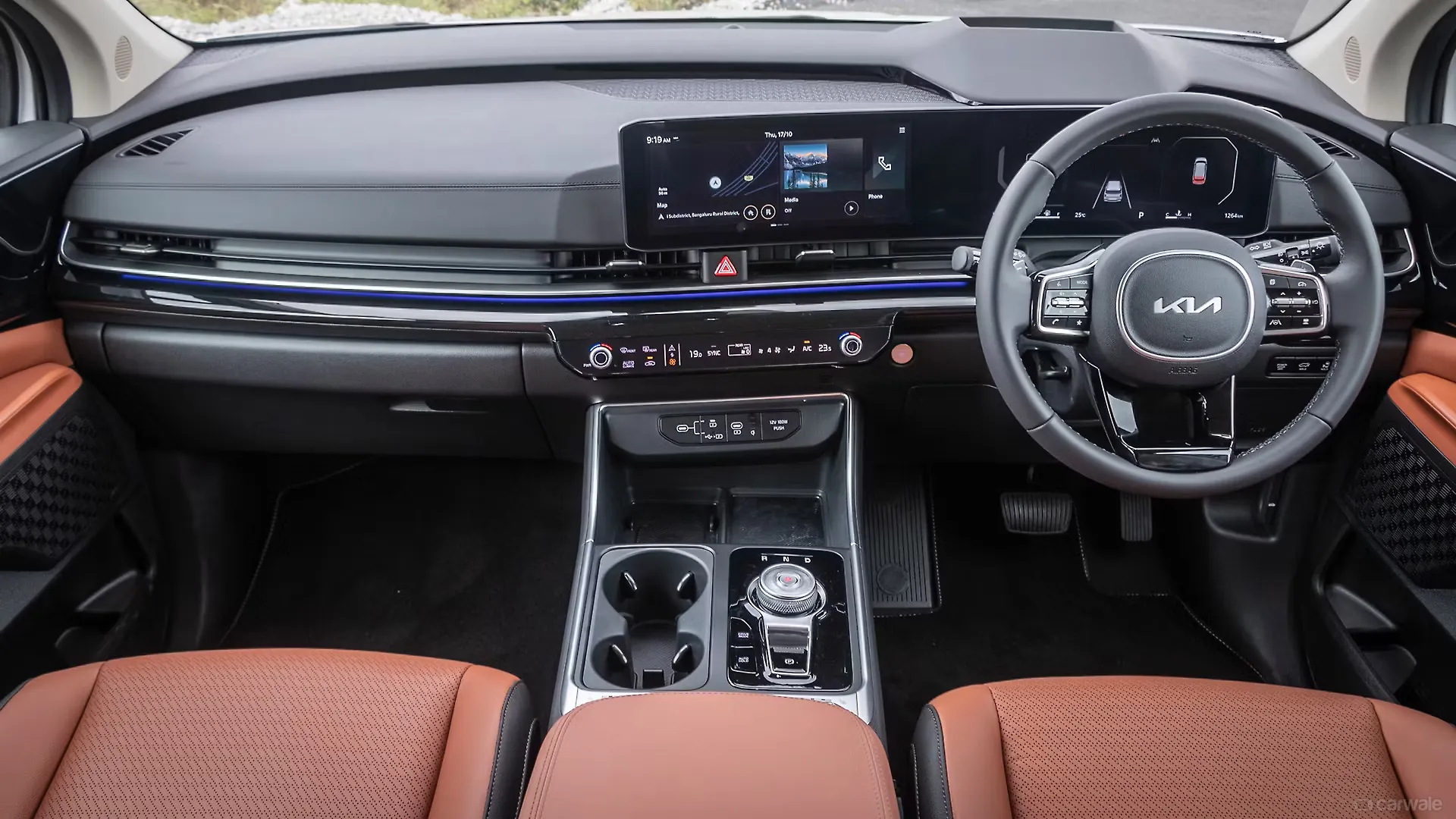 KIA CARNIVAL thumbnail 5