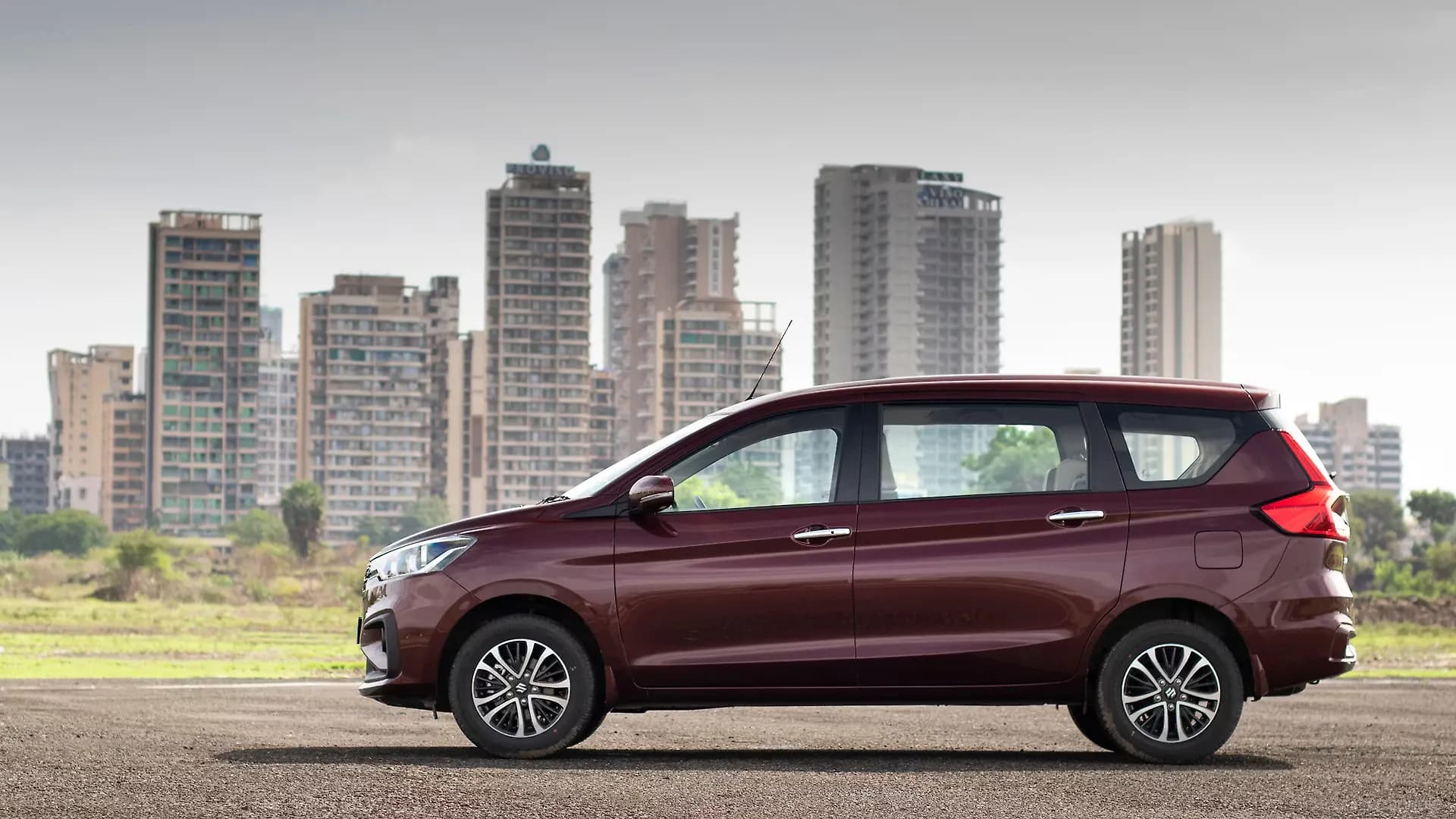MARUTI SUZUKI ERTIGA thumbnail 2