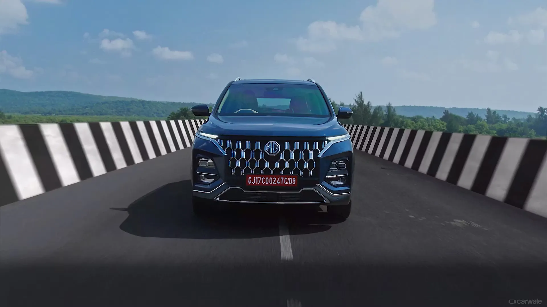 MG HECTOR PLUS