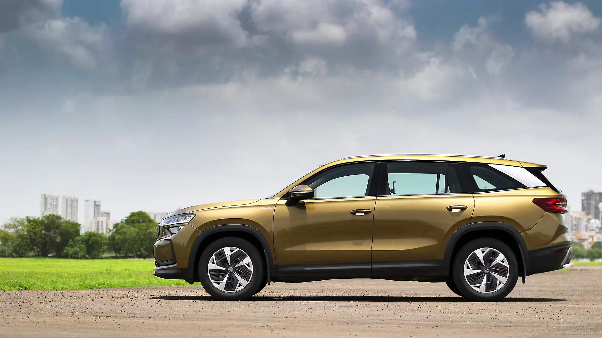 SKODA KODIAQ thumbnail 2