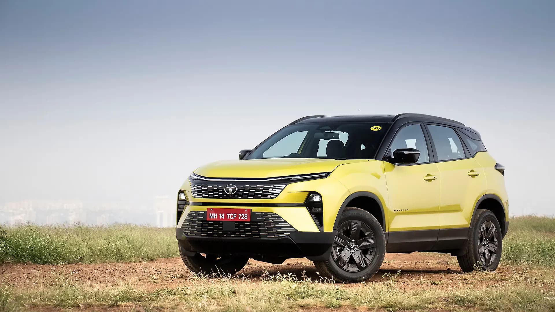 TATA HARRIER thumbnail 2