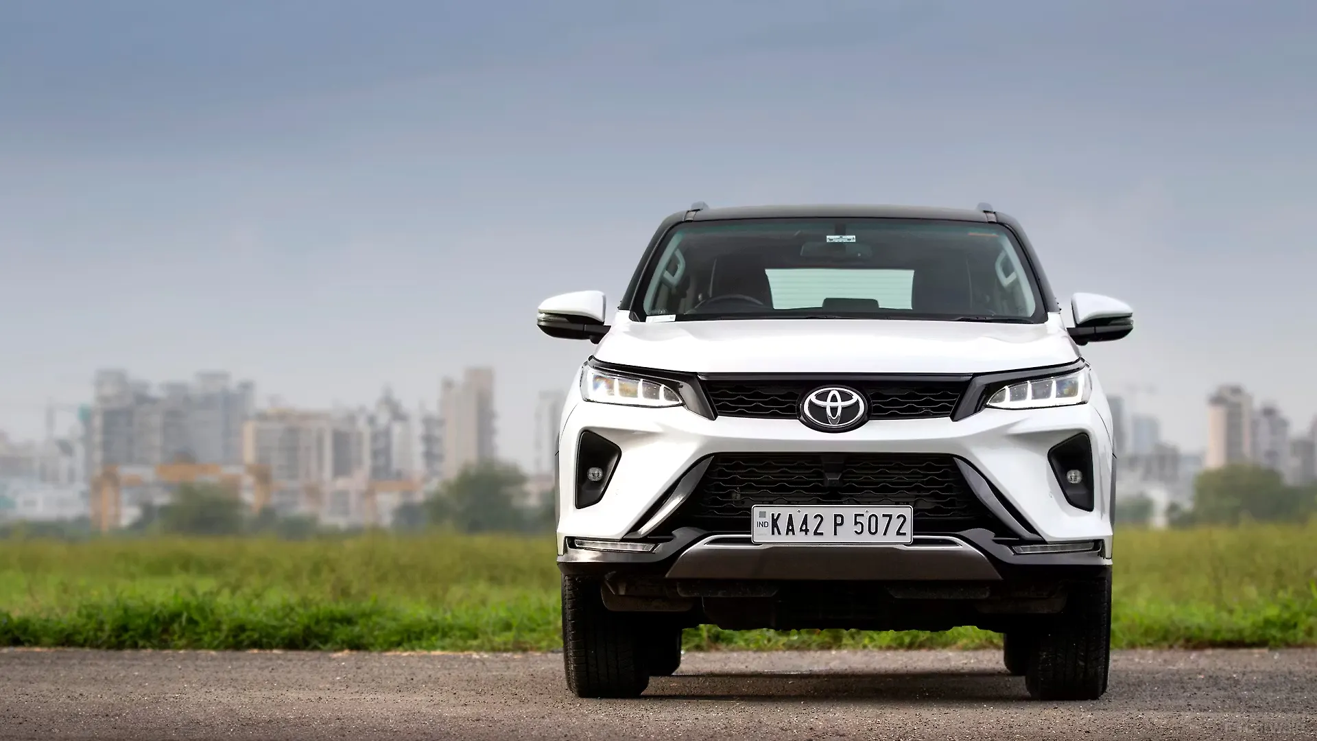 TOYOTA FORTUNER LEGENDER